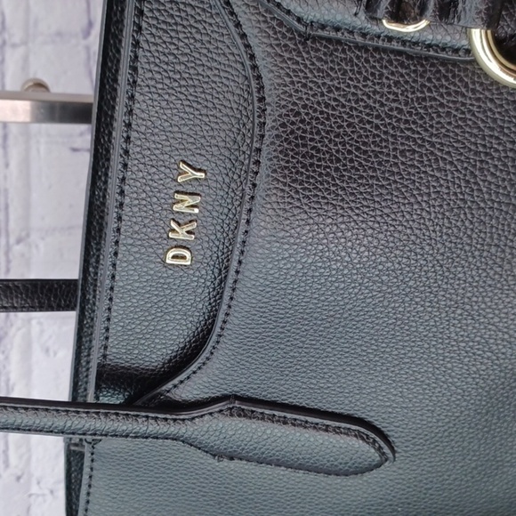 DKNY Leather shoulder/ Laptop Bag NWOT - Picture 2 of 11